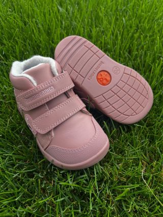 🍁Rozšírili sme ponuku o značku Biomecanics 🍁Kvalitné celokožené topánky zateplené jemnou pravou ovčou vlnou 🍁Vhodné na...